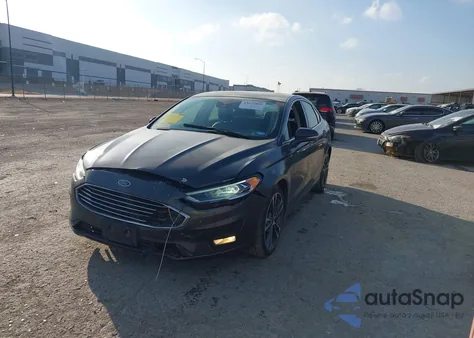 2020 Ford Fusion Titanium z USA, uszkodzony, nr VIN 3FA6P0D90LR204063